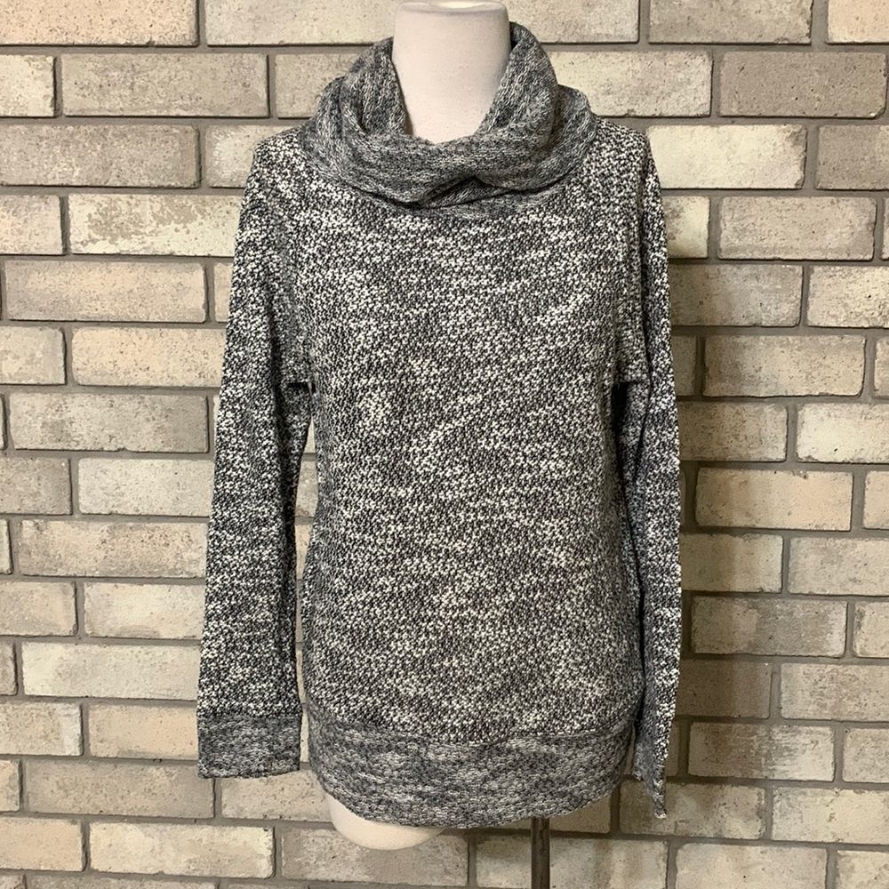3for$20 sweater small 